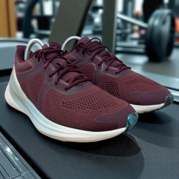 Lululemon Blissfeel Run Sneakers Women's Size 10 Workout Athletic Shoes Outdoor - Picture 1 of 12